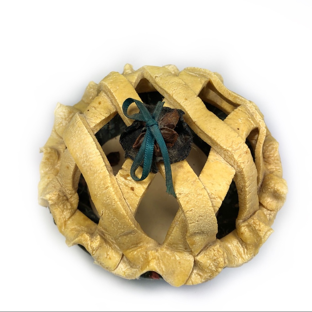 Adorable Apple Pie Potpourri Dish Perfect for the Holidays